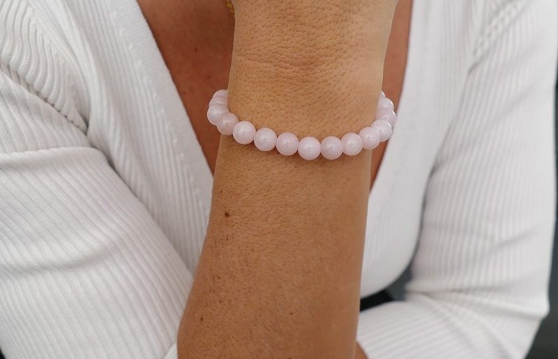 Pourquoi porter un bracelet en quartz rose ?