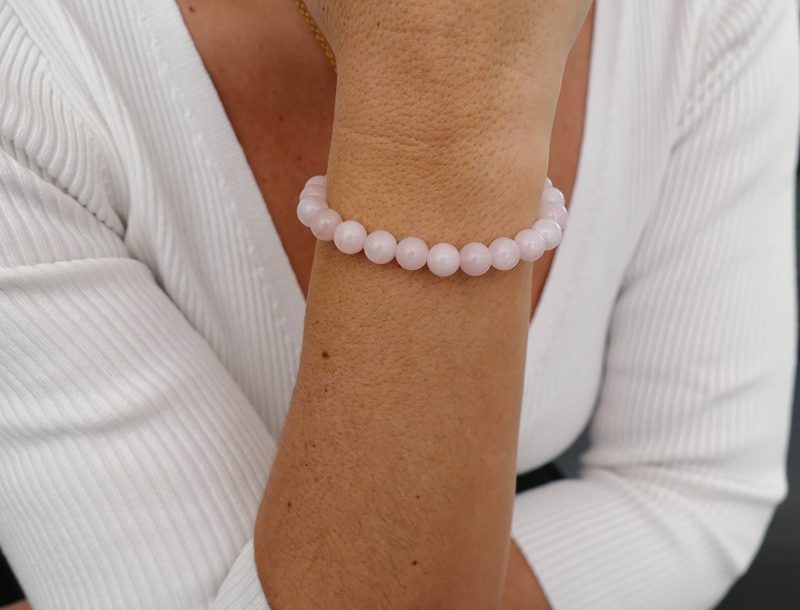 Pourquoi porter un bracelet en quartz rose ?