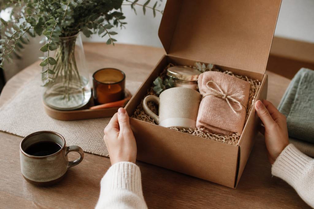 Coffret cadeau entreprise : comment choisir le bon présent pour vos collaborateurs