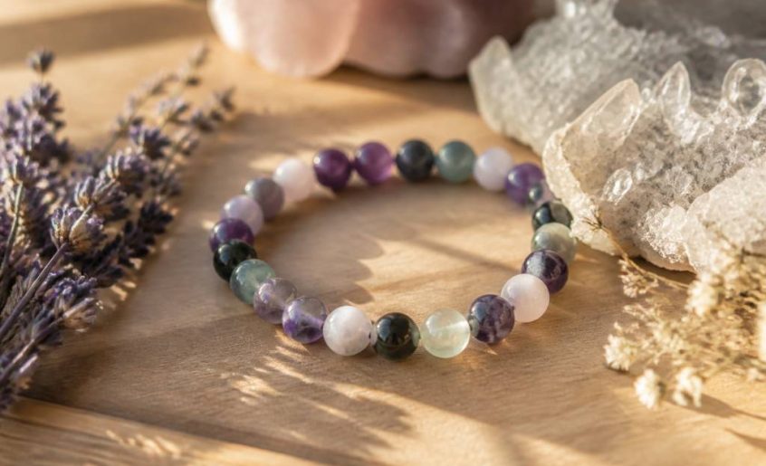 Bracelet energetique : bienfaits, choix et conseils d’utilisation