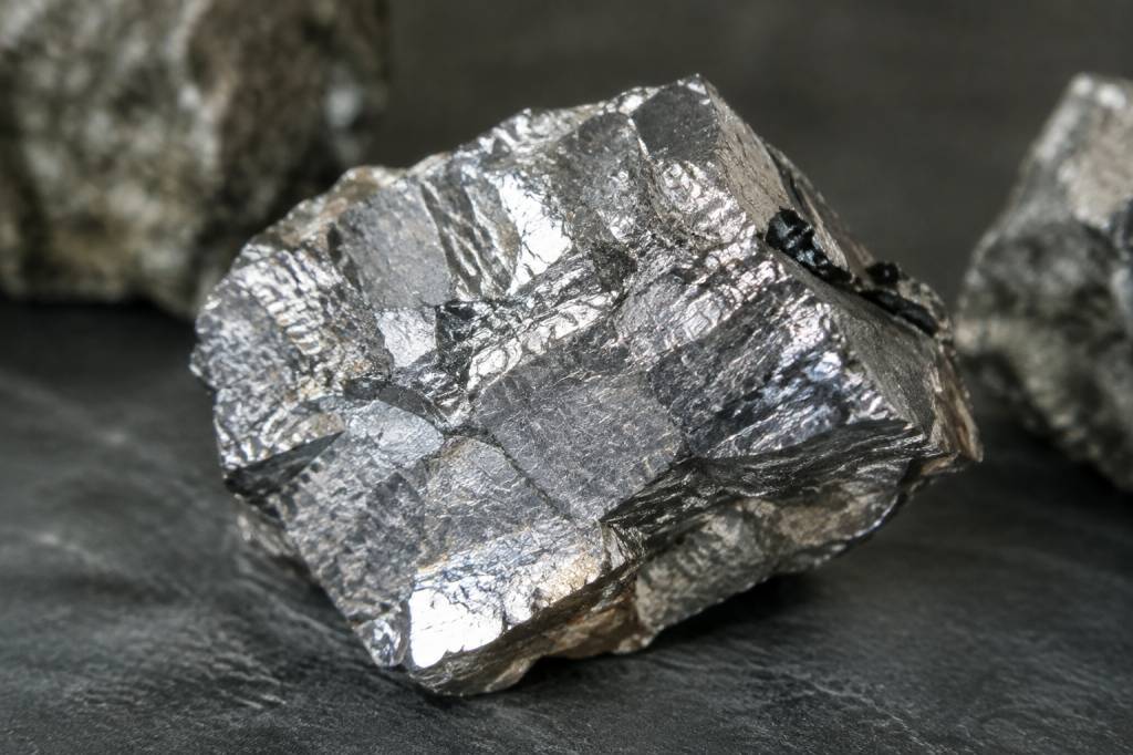 Galène argentifère : caractéristiques et usages d’un minerai riche en argent
